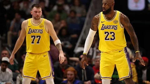 [排球]国手齐聚挑战十七冠霸主，半决赛一触即发